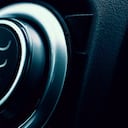 Ilustración del botón del sistema de recirculación de aire de un carro.