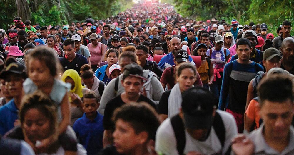 Miles de migrantes latinoamericanos siguen intentando cruzar la frontera con los Estados Unidos. Foto: AFP