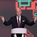 El presidente de la FIFA Gianni Infantino durante el sorteo de la Copa Mundial de Qatar, el viernes 1 de marzo de 2022, en Doha. (AP Photo/Hassan Ammar)