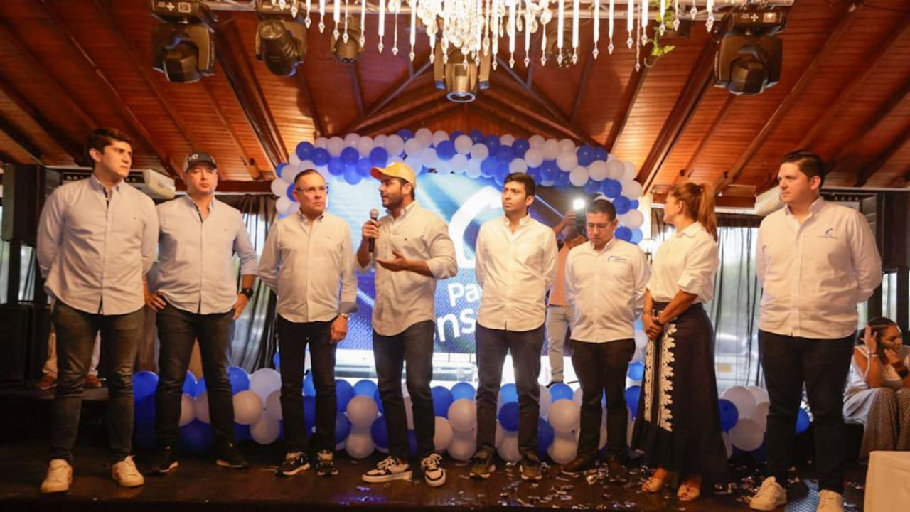 El presidente del Partido Conservador Efraín Cepeda estuvo liderando el evento con el candidato Erasmo Zuleta.