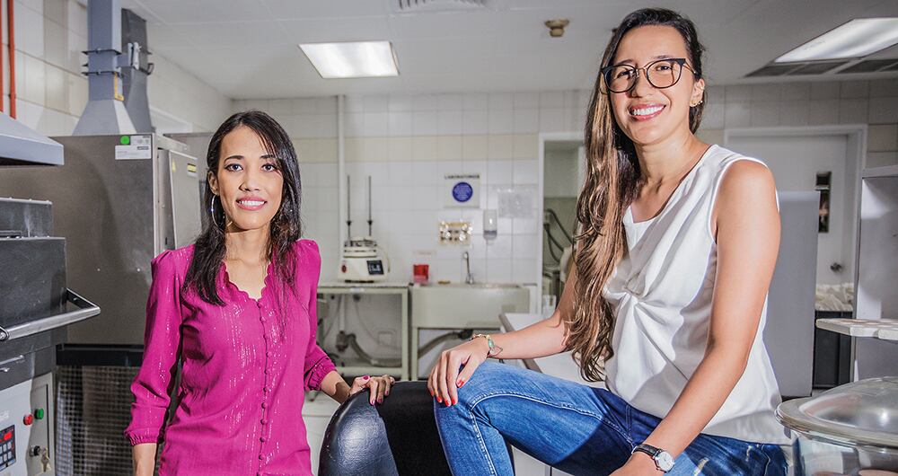 Natalia Pino y Carolina CárdenasInvestigadoras de Corona Industrial