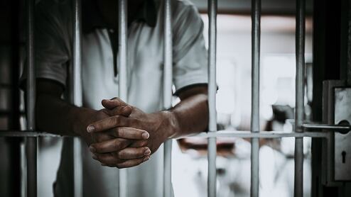 De acuerdo con el reporte oficial, el cinematográfico intento de fuga iba a ser cometido por el feminicida apoyado por un familiar aprovechando la visita regular de los sábados.