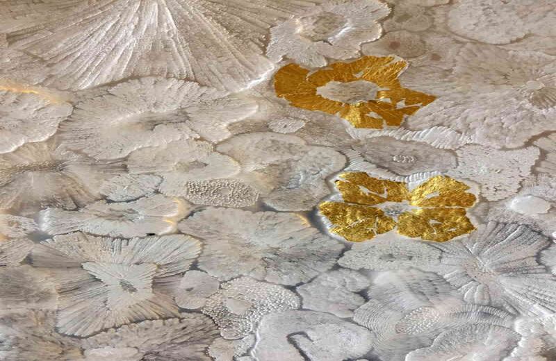 'Obra en plata', Alexanda Agudelo. Foto: cortesía MAMBO.