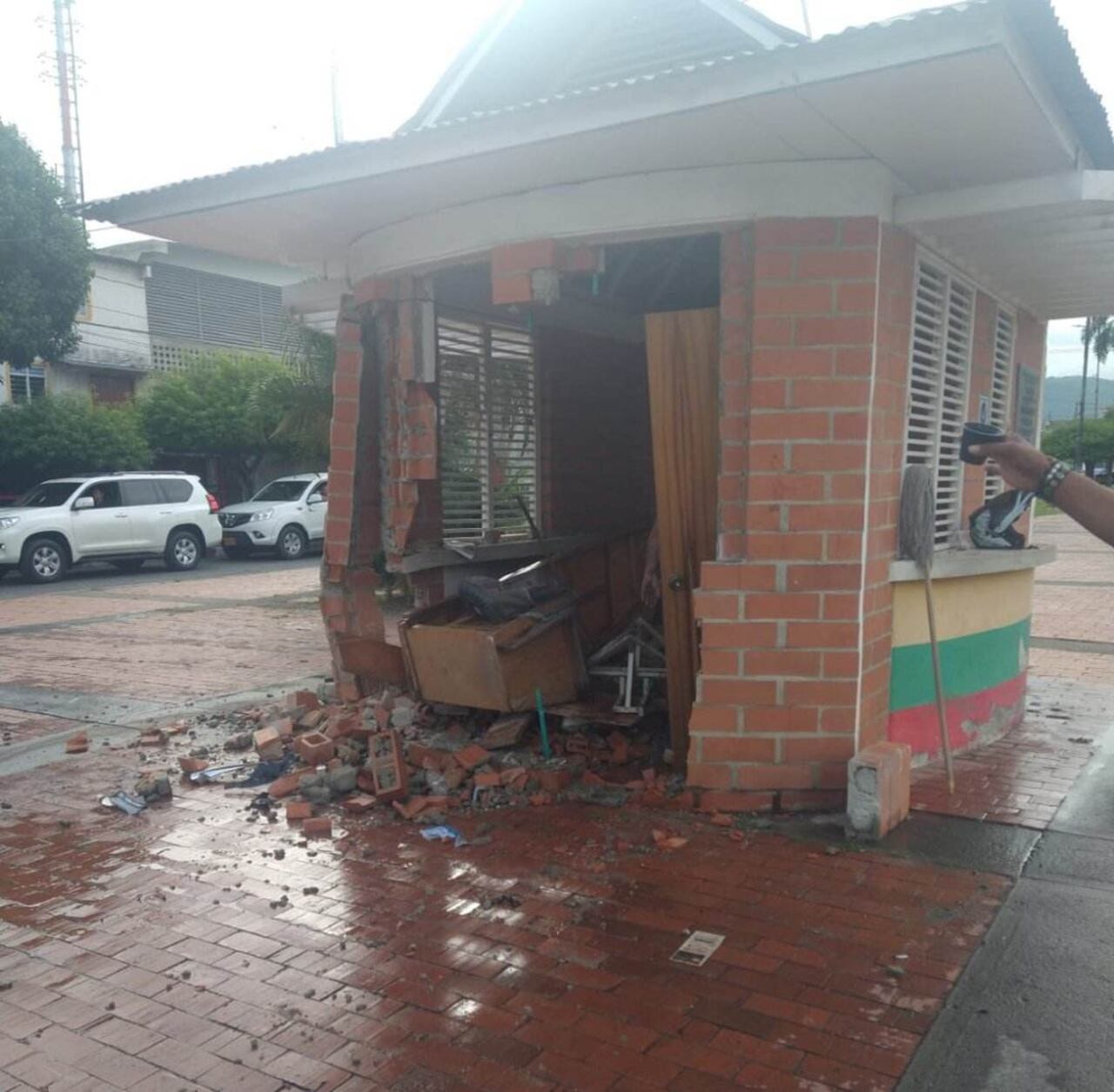 Así quedó el punto de información.