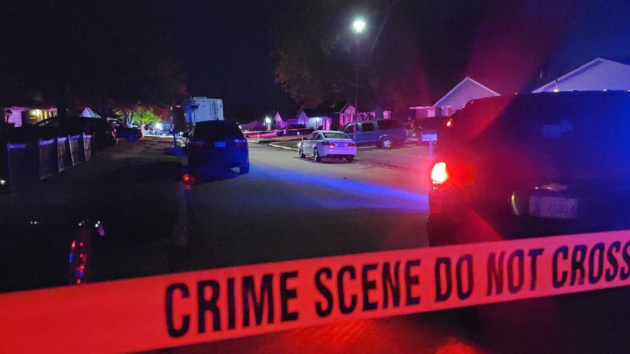 La policía no descarta el delito de homicidio mientras las investigaciones continúan.