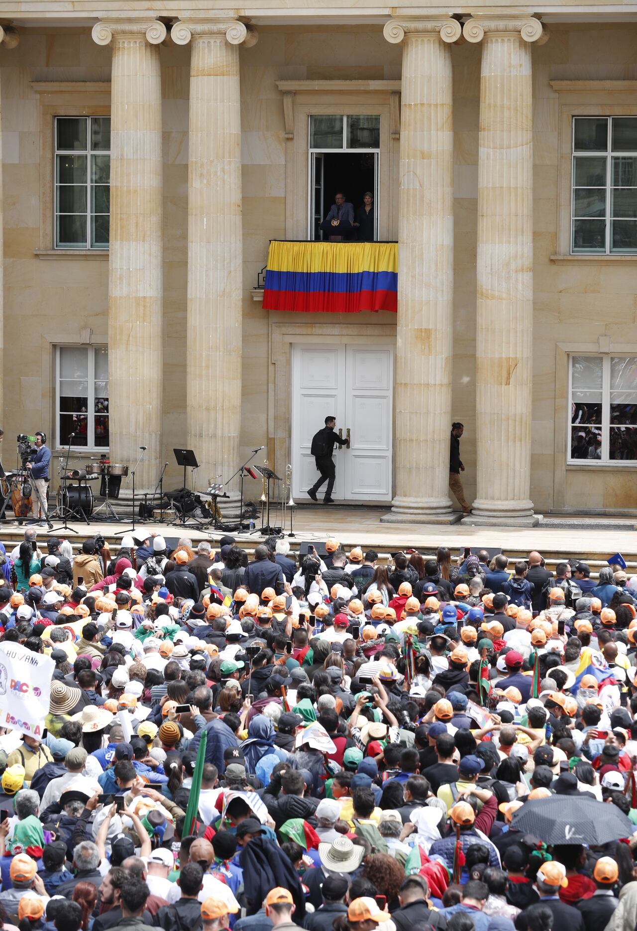 Presidente Gustavo Petro en el balcón de la Casa de Nariño