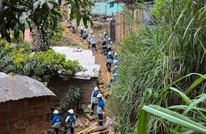Fueron evacuadas 73 viviendas de alto riesgo en Manrique-Jardín, en el nororiente de Medellín.