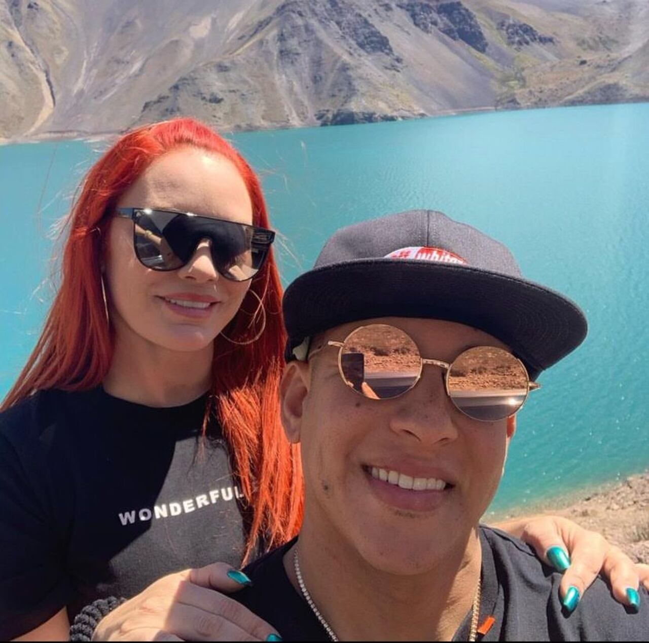 Daddy Yankee y su esposa Mireddys González.