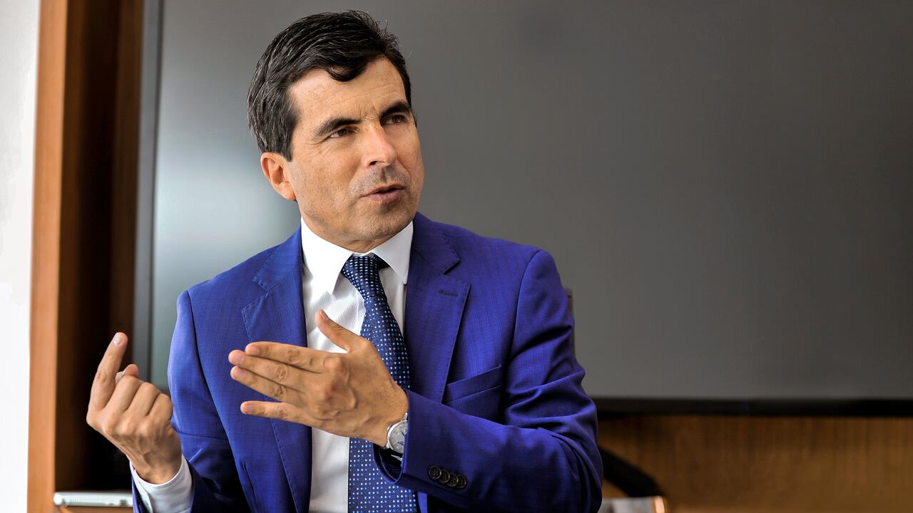 ORLANDO VELANDIA
AHN
El presidente de la Agencia Nacional de Hidrocarburos, Orlando Velandia, posa el miércoles 25 de abril de 2018, en Bogotá, Colombia. Foto: Carlos Julio Martínez / Prensa ANH