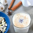 La leche y el ajo tiene muchas propiedades.