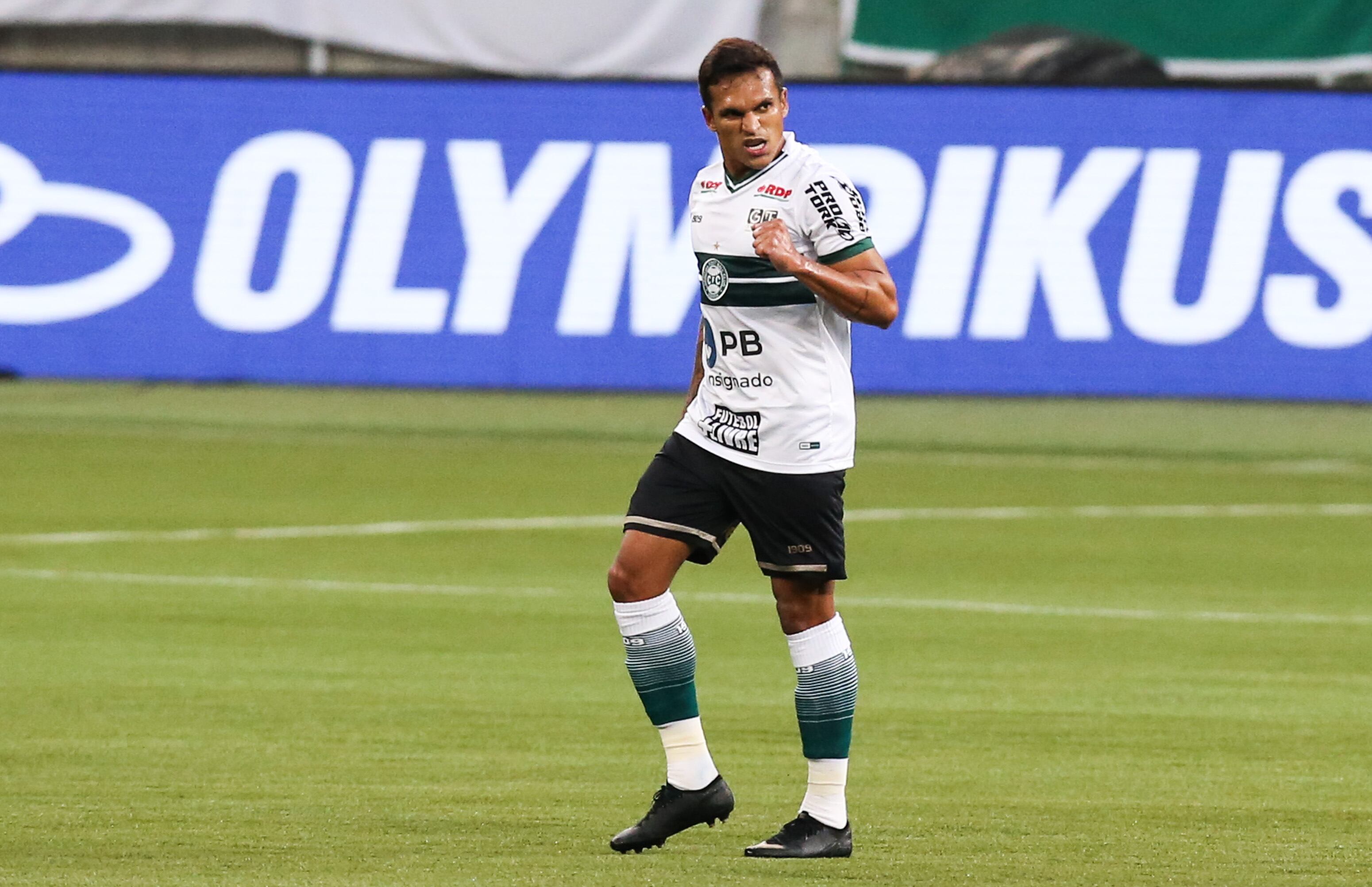 SAO PAULO, BRAZIL - OCTOBER 14: Robson #30 of Coritiba celebrates after scoring the first goal of his team during the match against Palmeiras as part of Brasileirao Series A 2020 at Allianz Parque on October 14, 2020 in Sao Paulo, Brazil. (Photo by Alexandre Schneider/Getty Images)