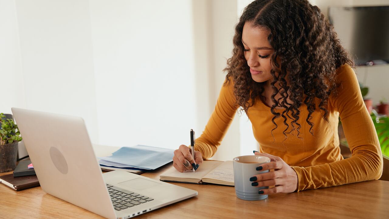 El informe evalúa la relación calidad-vida que se ofrece a la trabajadora.