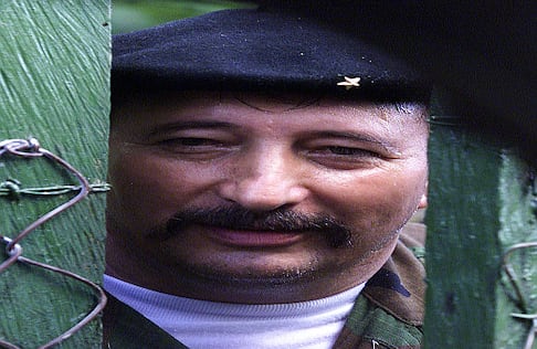 “Si no se puede la ley de canje, tocará que algunos de la clase política acompañen a los soldados, para que salgan en el canje. Es la única forma. Si no quieren por las buenas, tocará por otros medios”, dijo 'Jorge Briceño' en una entrevista con la revista Semana el 11 de enero de 1999