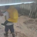 El campesino se demora media hora para llevar a sus hijos al colegio.