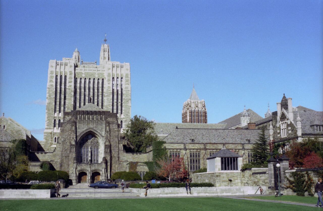 NEW HAVEN, CT - OCTOBER 18: Yale University in New Haven, Connecticut on October 18, 1981. (Photo by Jim Steinfeldt/Michael Ochs Archives/Getty Images)