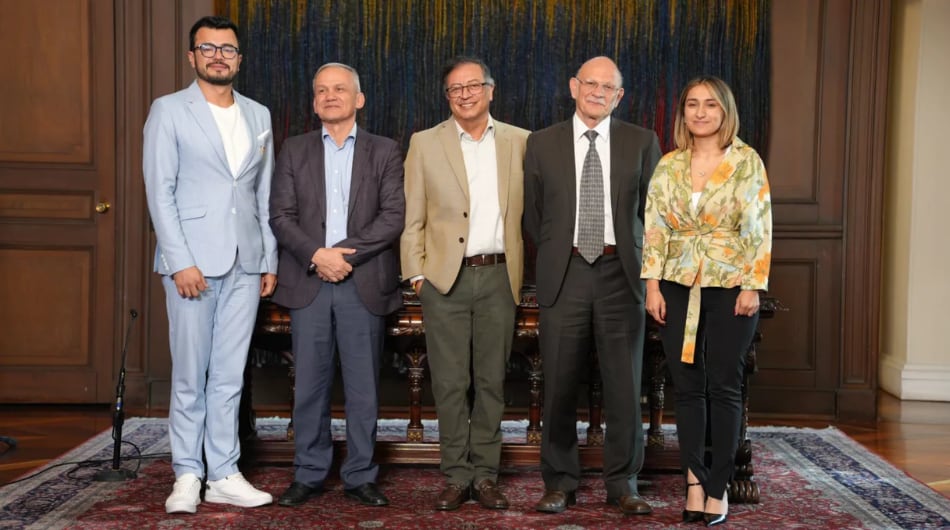 Luis Carlos Leal, exsuperintendente de Salud, junto al presidente Gustavo Petro, Laura Sarabia y Carlos Ramón González.