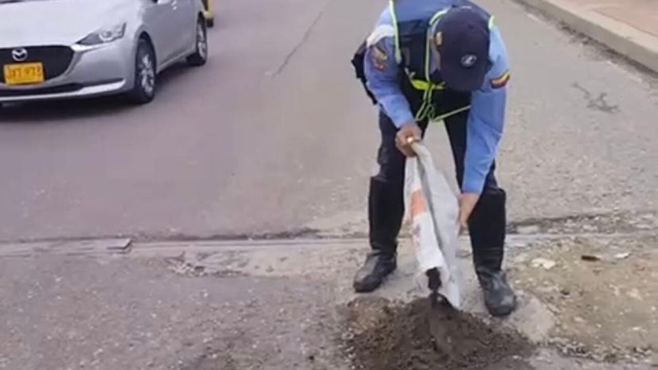 La malla vial en los puentes de Cartagena presenta deterioro.