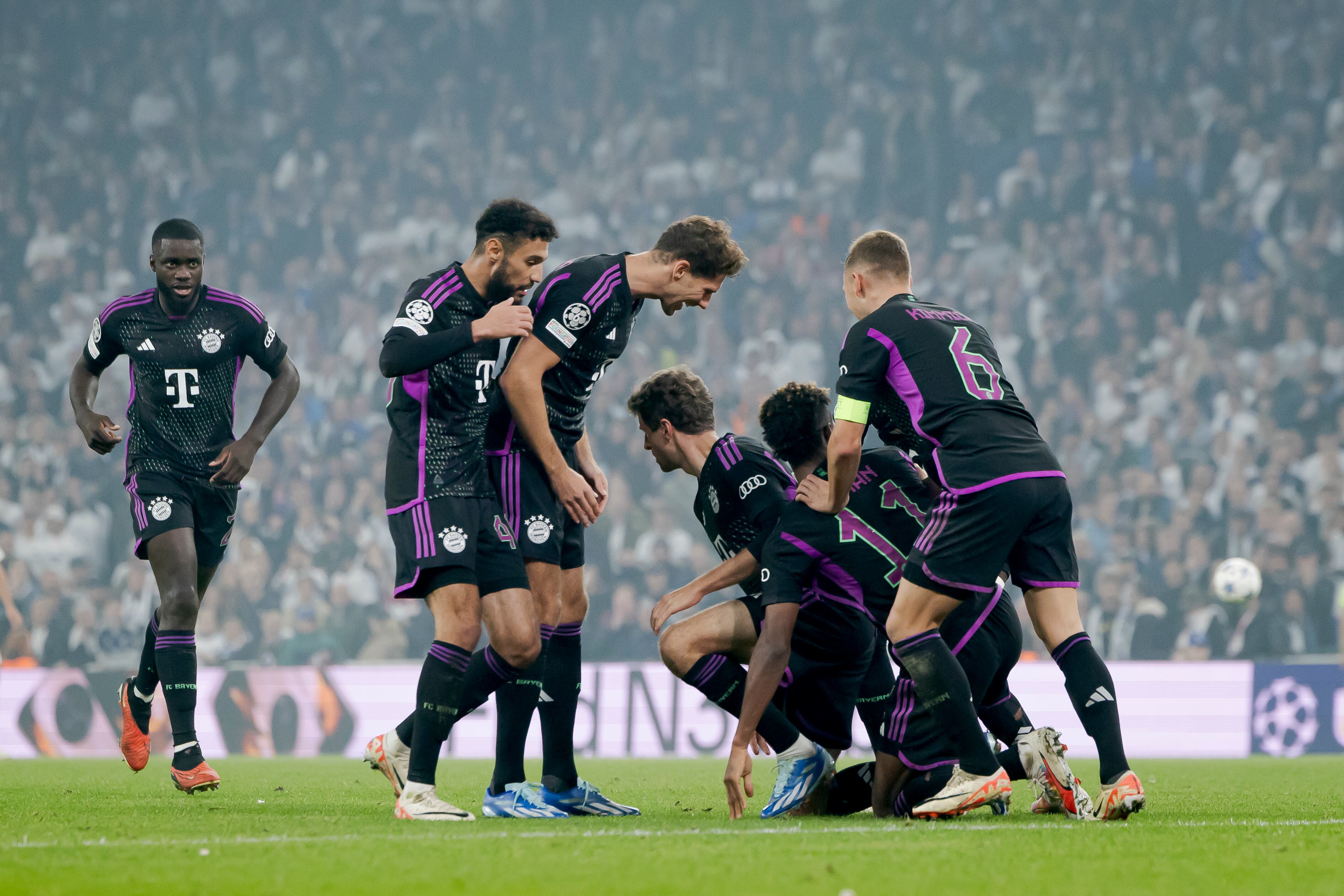 FC Copenhagen v Bayern Munchen - UEFA Champions League
