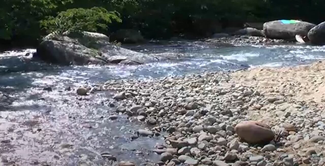 A casi 3 horas de Medellín; así es el pueblo antioqueño conocido como “embrujo de aguas cristalinas”, un paraíso imperdible