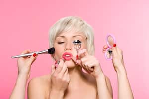 Maquillaje, makeup, rubor, sombras, labial, espejo, belleza, cuidado de la piel, rostro, cara, mujer, estética