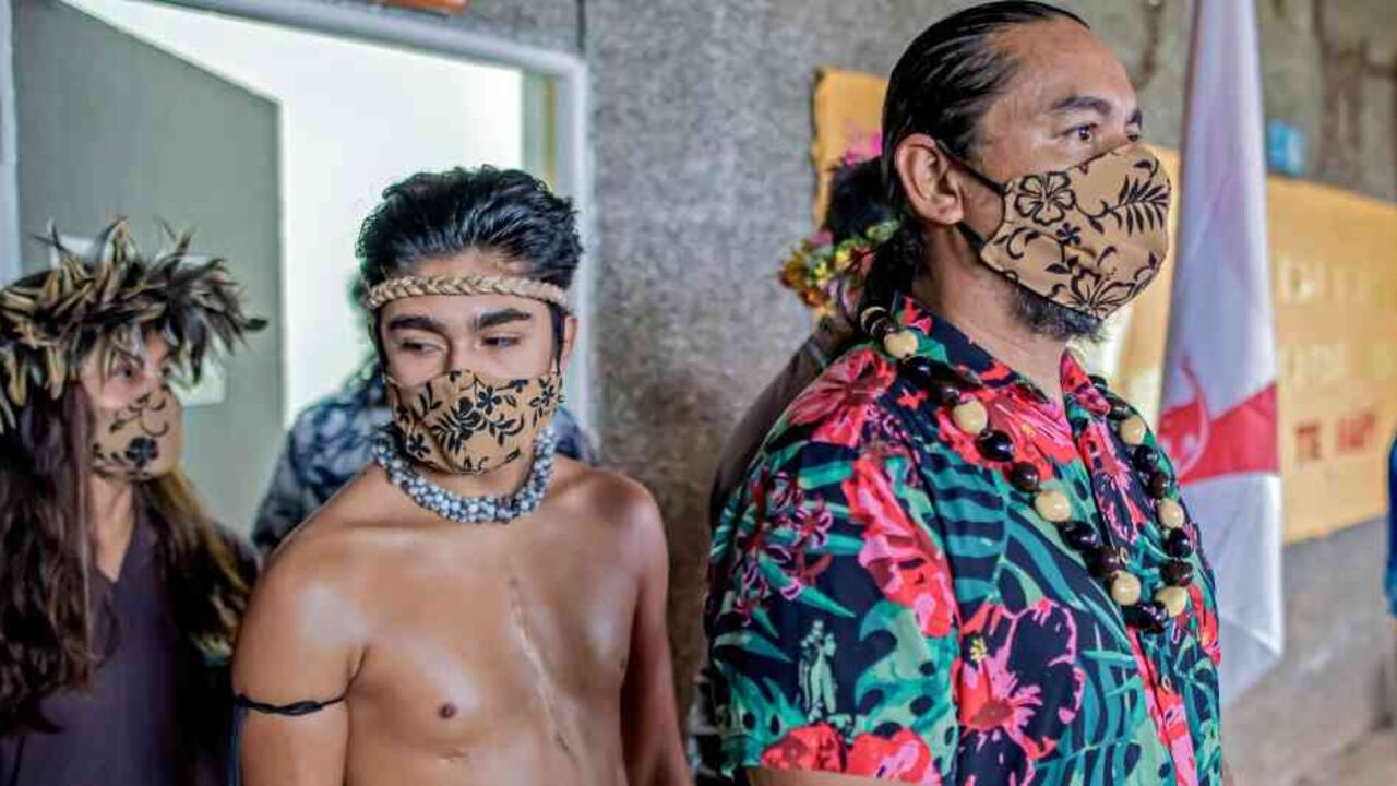 Con una ceremonia tradicional de la isla se retomaron las clases presenciales.