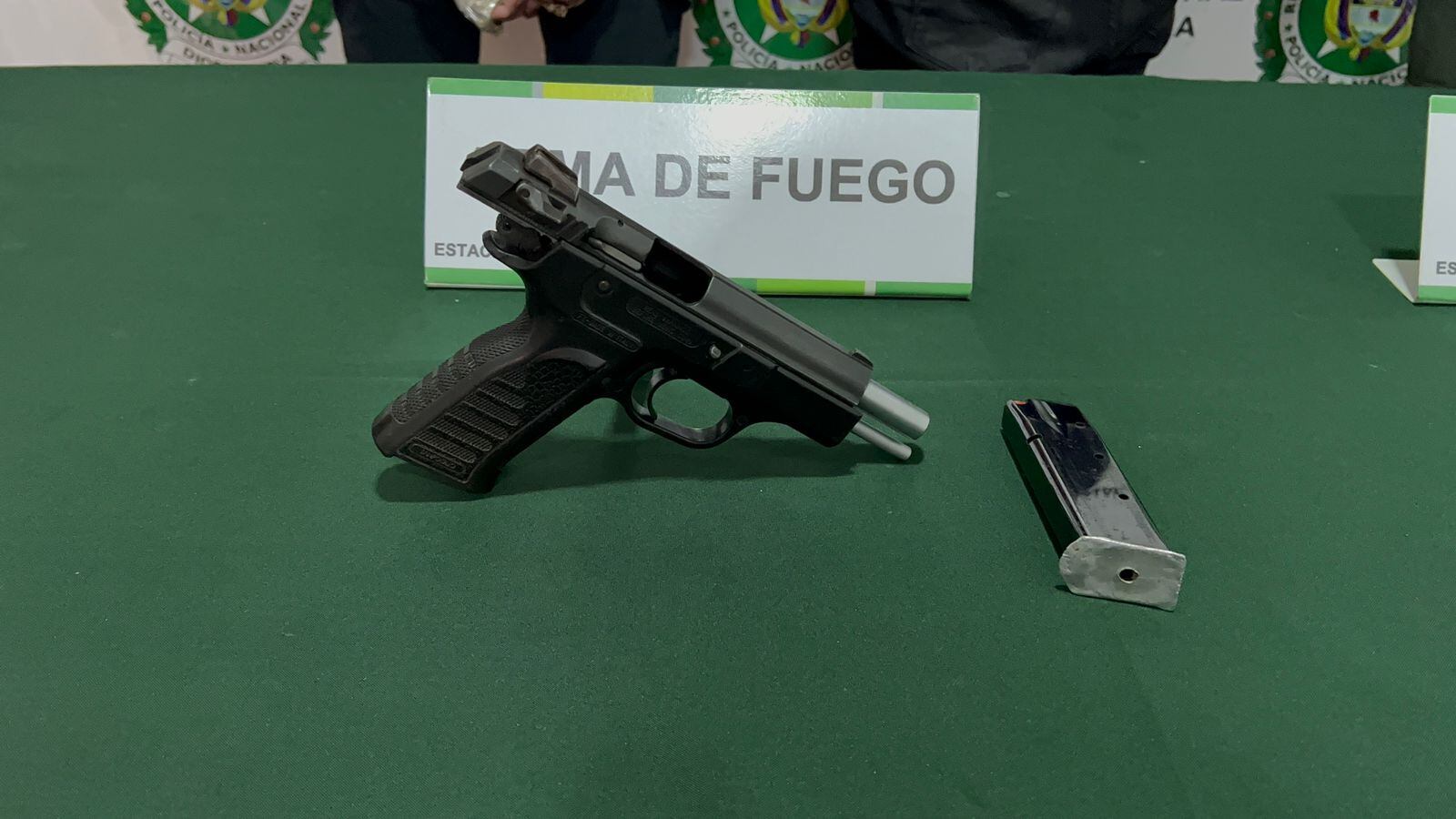 La víctima recibió varios impactos de bala, el arma empleada fue incautada.