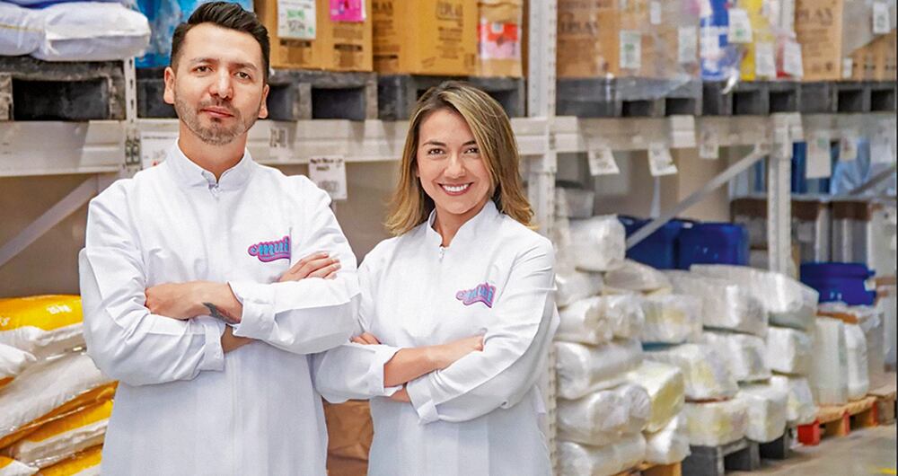 Nicolás RoaFundador de Muii Alejandra Paredes Fundadora de MuiiEsta pyme cambió la forma de consumir brownies en Colombia y  ahora entra al mercado de valores para apalancar su crecimiento. En 2026 espera duplicar sus ingresos.