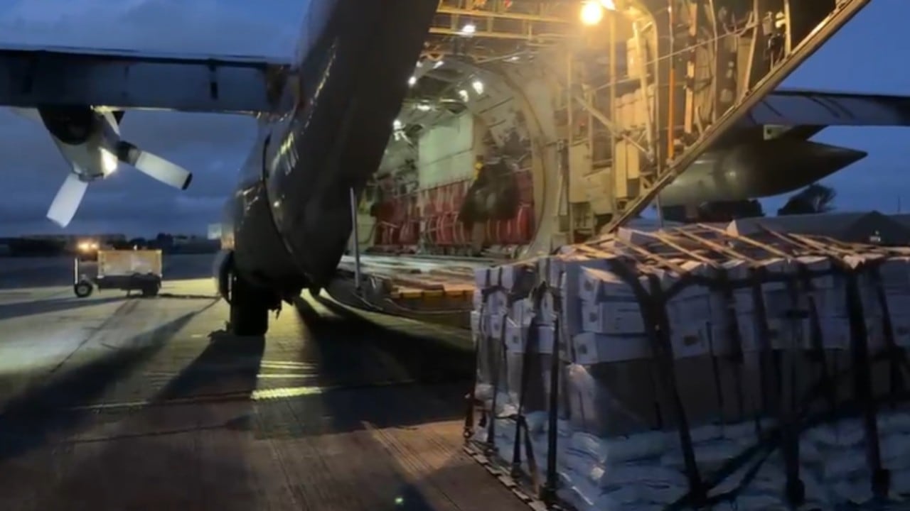 El cargamento incluye 3.200 elementos de emergencia, bienestarina y medicamentos.