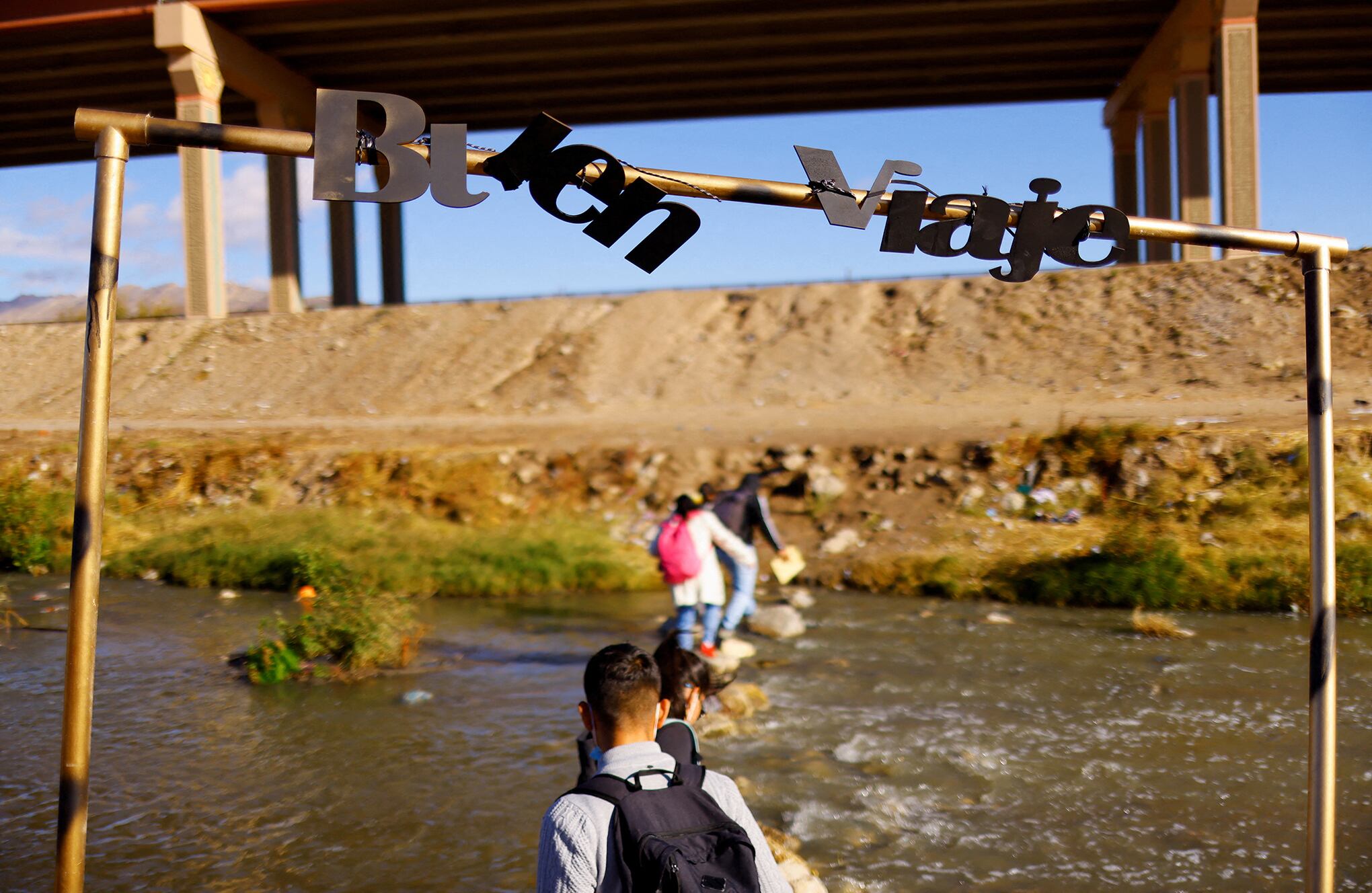 En imágenes : Las solicitantes de asilo cruzan Río Bravo hacia Estados Unidos.