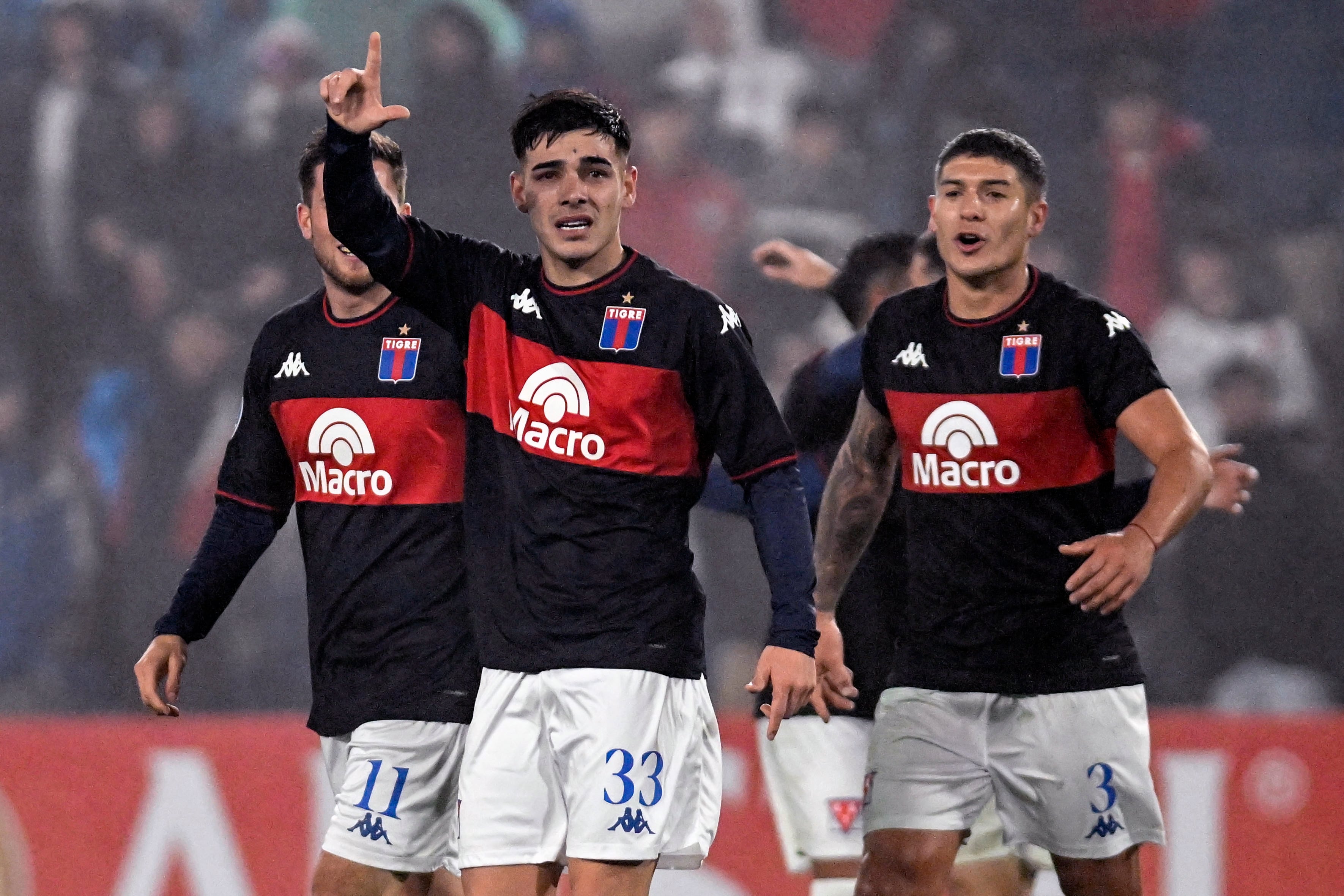 MONTEVIDEO, URUGUAY - JULY 21: Elias Cabrera of Tigre celebrates after scoring the third goal of his team during a Copa CONMEBOL Sudamericana 2026 First Leg Play-off match between Nacional and Tigre at Gran Parque Central on July 21, 2026 in Montevideo, Uruguay. (Photo by Agencia Gamba/Getty Images)
