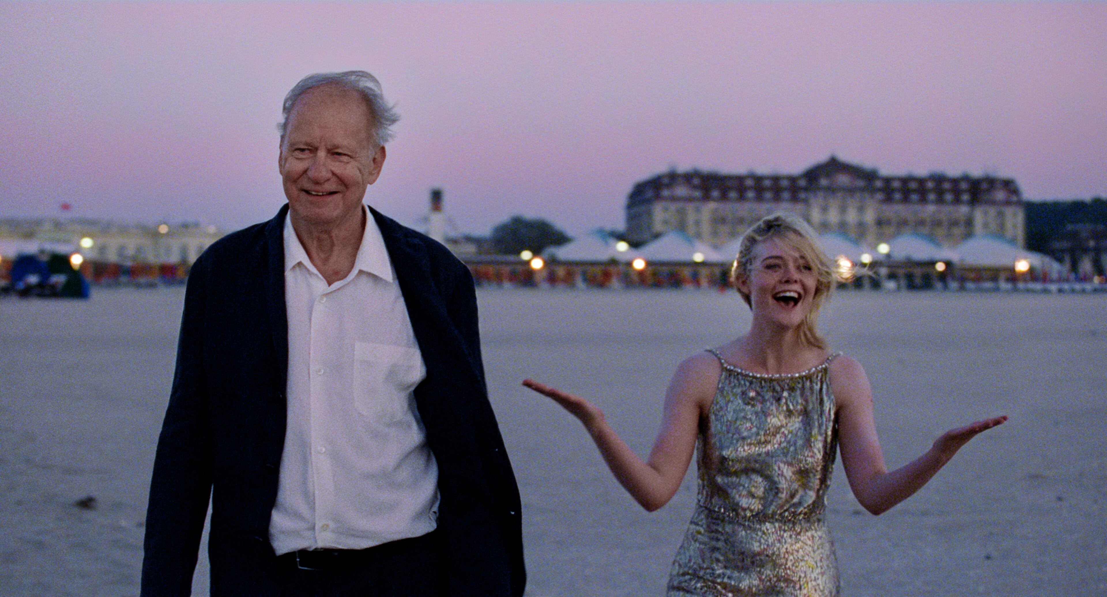 Stellan Skarsgård interpreta a un director de cine y Elle Fanning a una famosa actriz en 'Sentimental Value' .