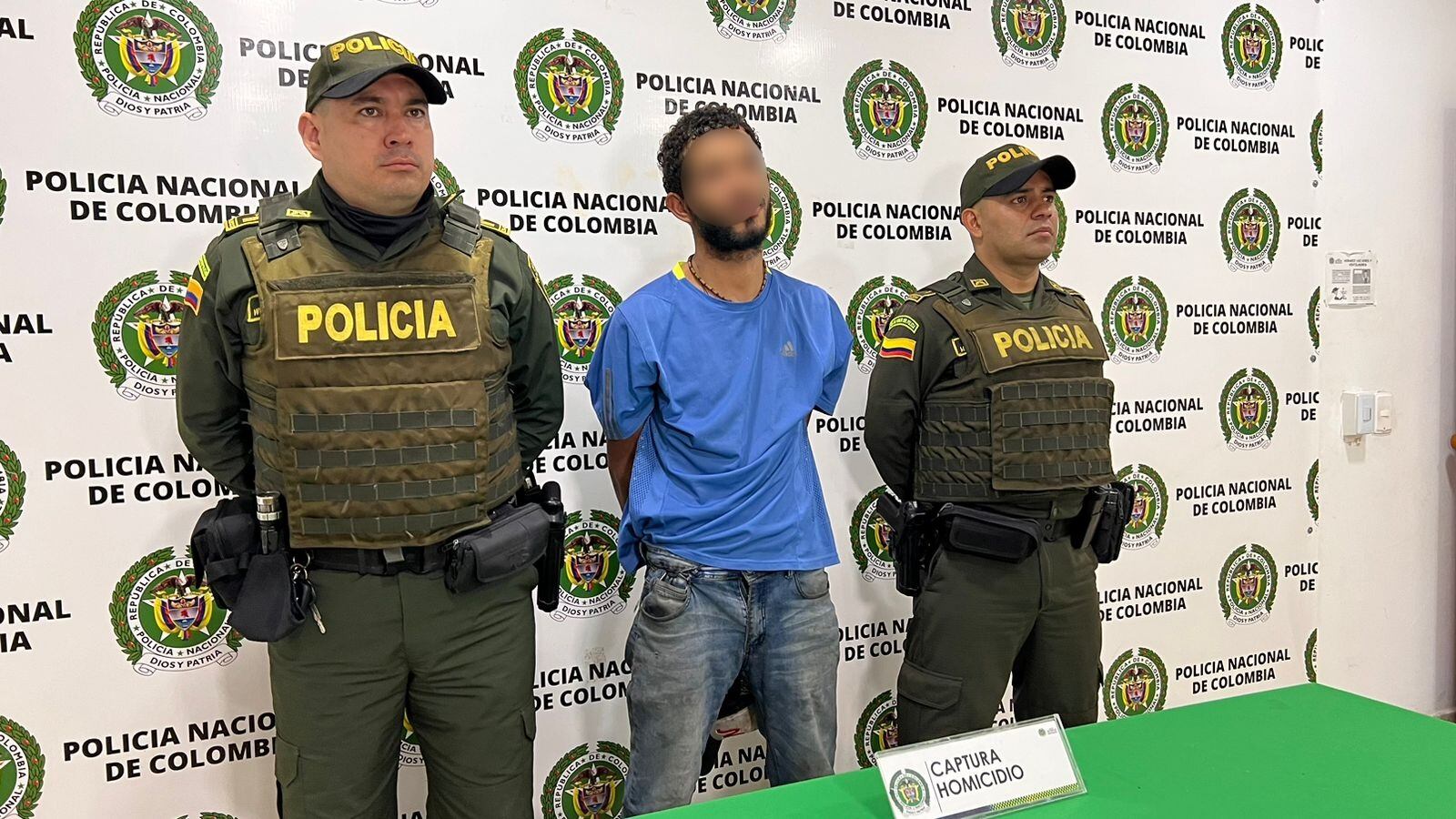 El capturado atacó a la víctima con un cuchillo.