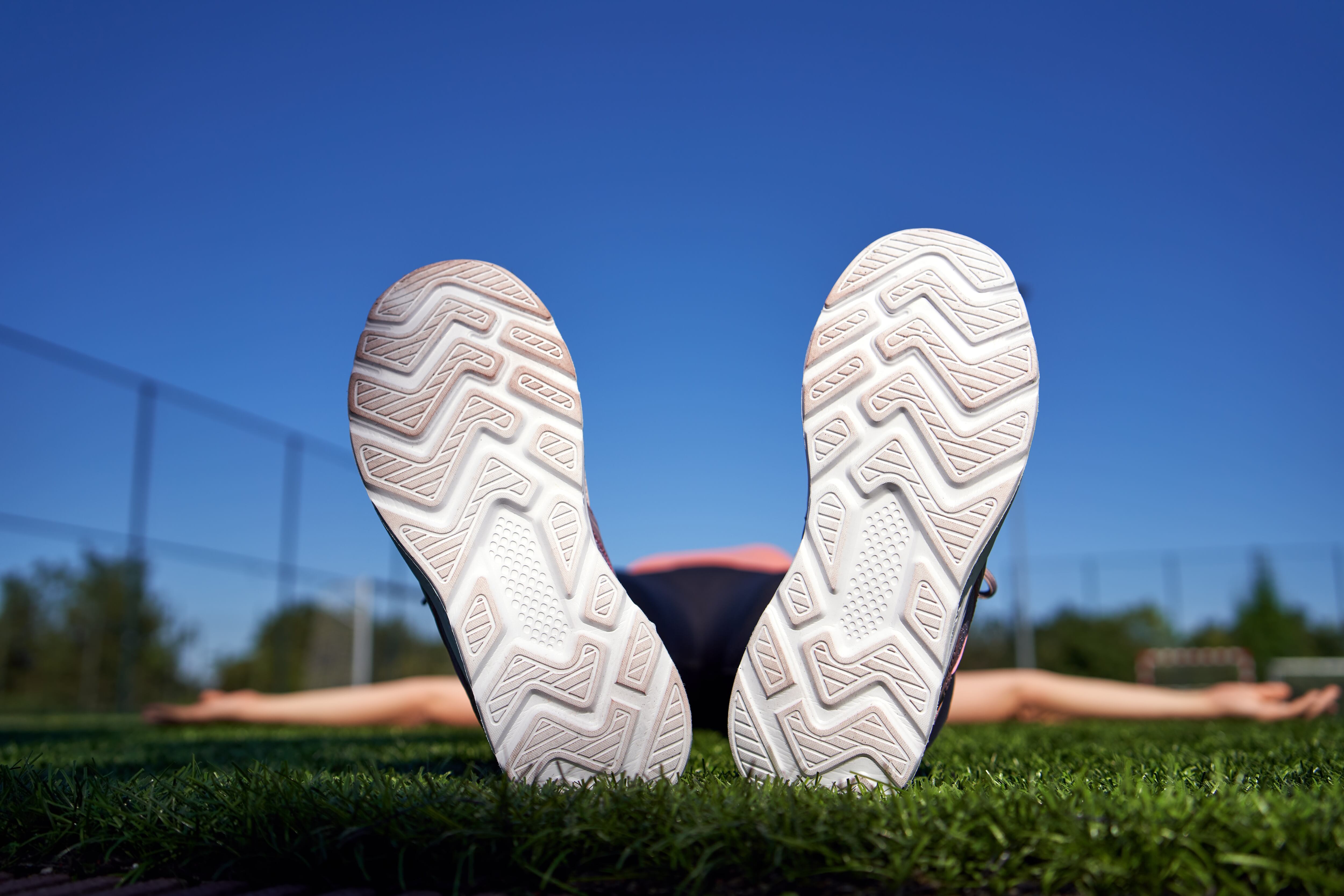 Suela de zapatillas color blanco.