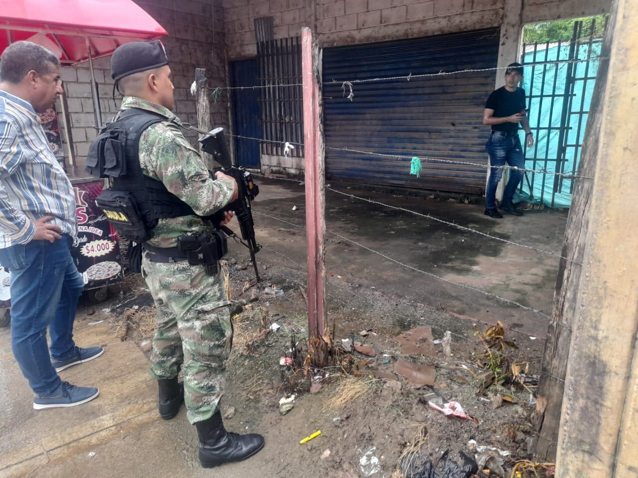 Ejército y Fiscalía aplican extinción de dominio a predios de las Autodefensas Unidas de Colombia en Córdoba.