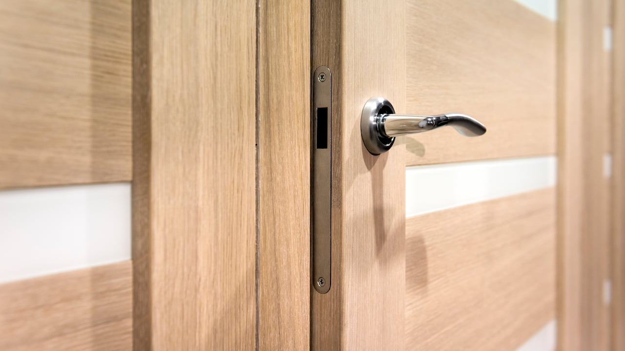 Las puertas pueden perder el brillo con el tiempo.