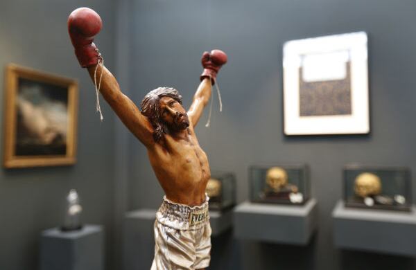 La artista norteamericana Nancy Fouts expuso esta pieza en la feria de arte de Londres ‘Art 13’. (AP)