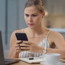 El ataque funciona mediante un malware que se instala en el celular y solicita permisos de accesibilidad.