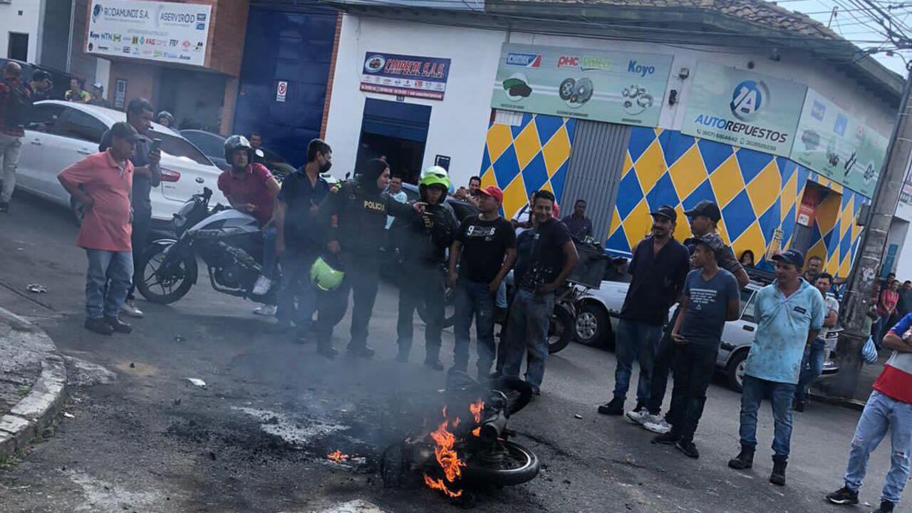 El delincuente fue golpeado por la comunidad.