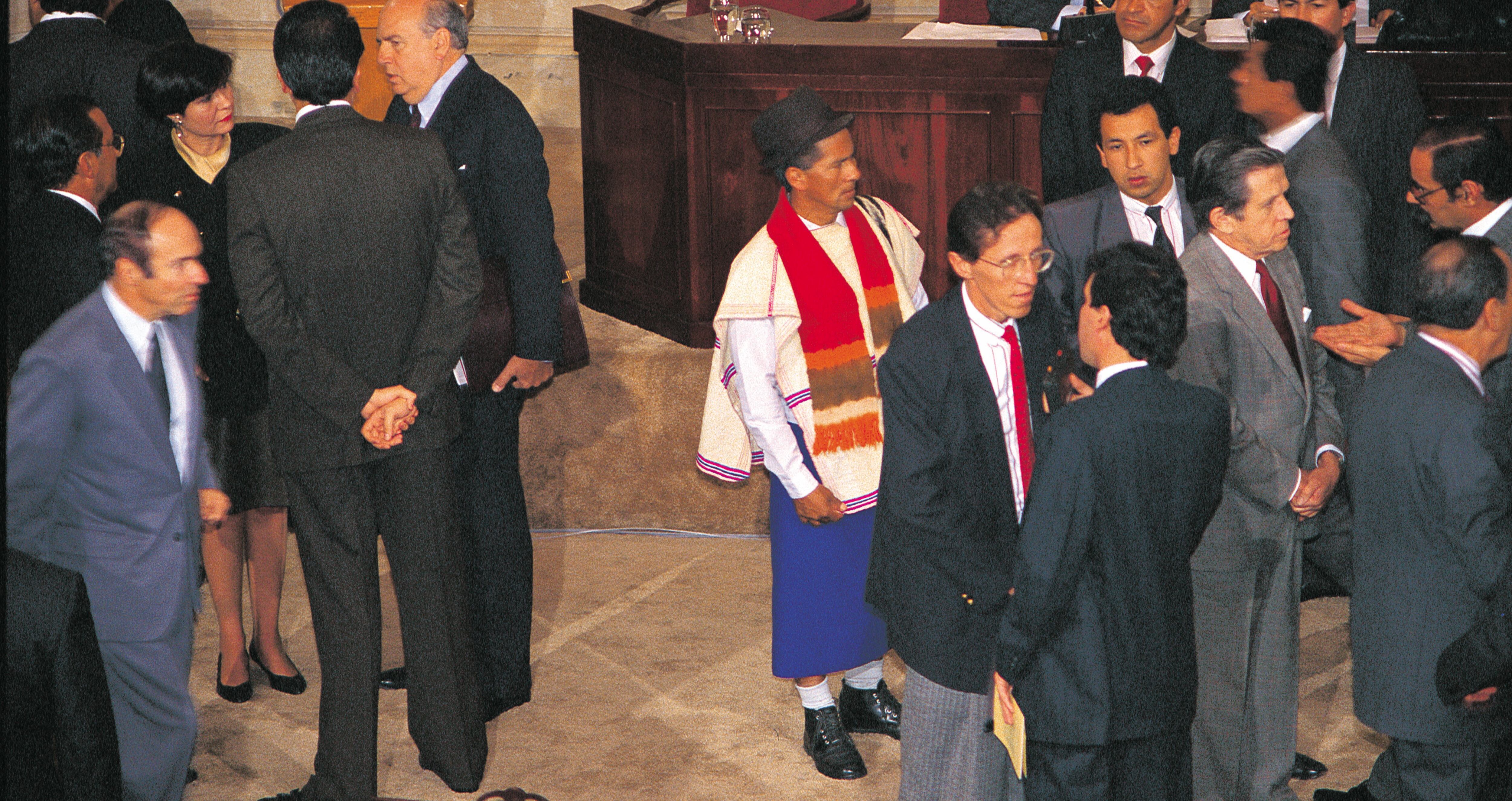 Lorenzo Muelas, constituyente, indígena guambiano.