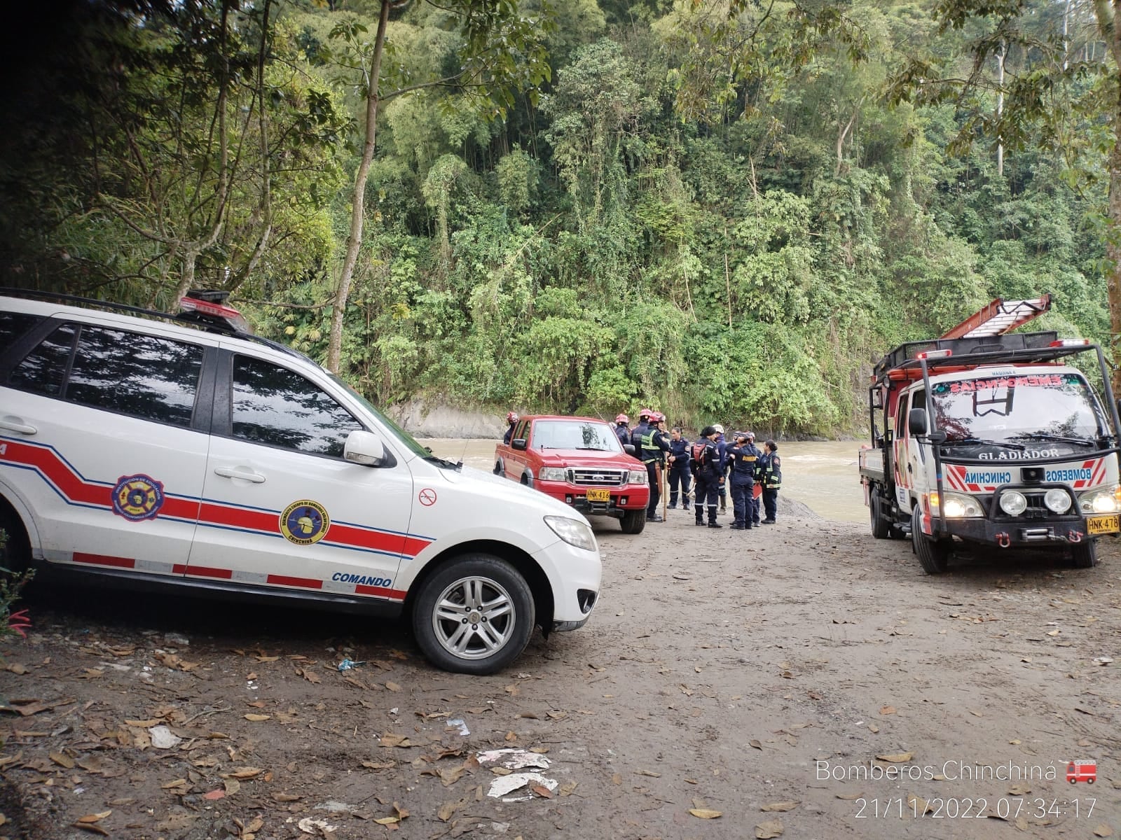 El sujeto presenta antecedentes y tiene una condena