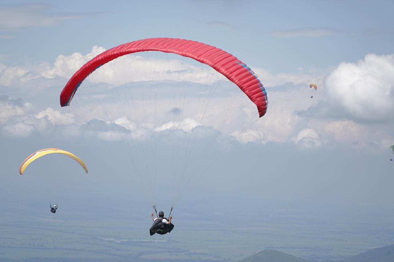 Entre enero y febrero de 2025 Roldanillo acogerá la temporada de Parapente.