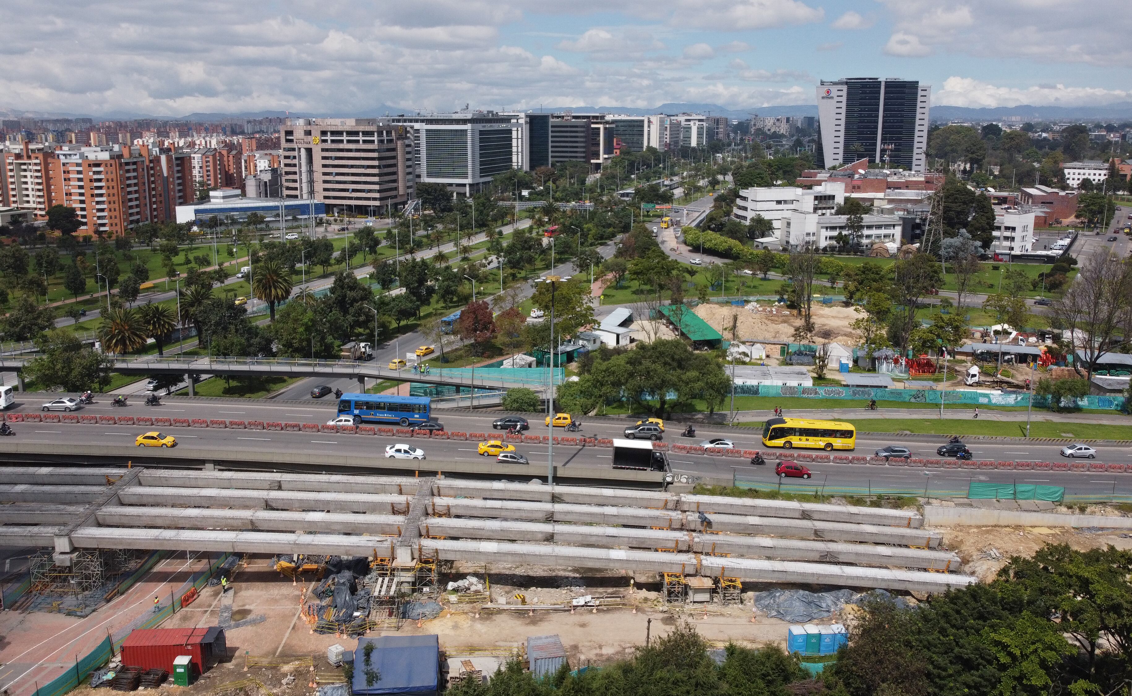 Obras para mejorar la movilidad en Bogotá 
obras transmilenio avenida 68 puente calle 26
Enero 4 del 2023
Foto Guillermo Torres Reina / Semana