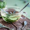 Tomar esta infusión también ayudará a controlar la sudoración excesiva.