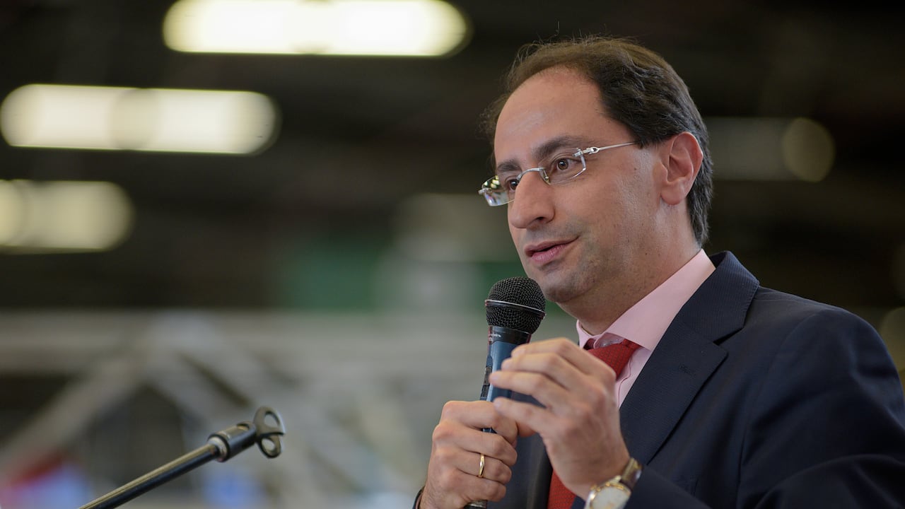 Jose Manuel Restrepo Ministro hacienda