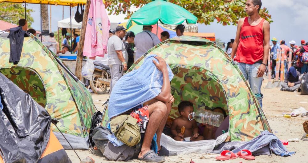 Migrantes en Necoclí, Antioquia.