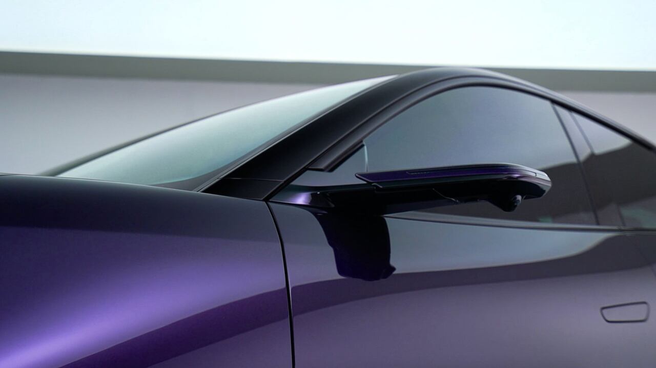 El nuevo Mazda EZ-60 fue presentado en el Salón del Automóvil de Shanghái.