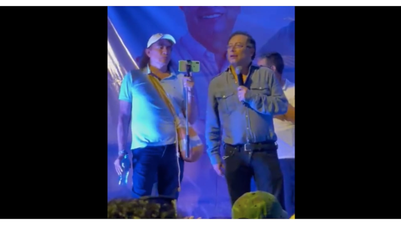 Gustavo Petro, en tarima