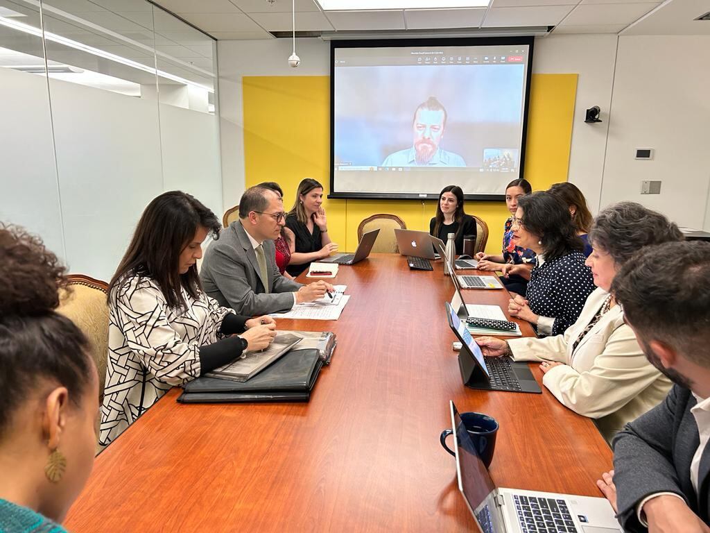 El fiscal Francisco Barbosa ante la Comisión Interamericana de Derechos Humanos exponiendo los riesgos para su seguridad y la de su familia.