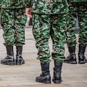Un nuevo escándalo afronta el Ejército por cuenta de varios militares que habrían cambiado los fusiles por botellas de licor, discotecas y bochornosos escándalos en el Huila.
