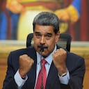 El presidente Nicolás Maduro hace gestos durante una conferencia de prensa en el palacio presidencial de Miraflores en Caracas, Venezuela, el miércoles 31 de julio de 2024. (AP foto/MatÍas Delacroix)